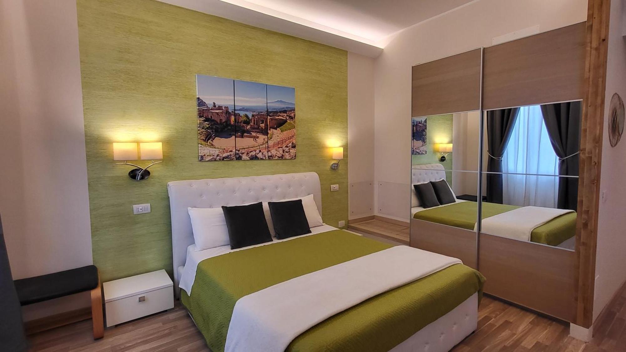 I Due Grifoni Studio Flat Taormina Buitenkant foto