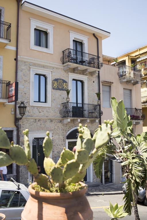 I Due Grifoni Studio Flat Taormina Buitenkant foto