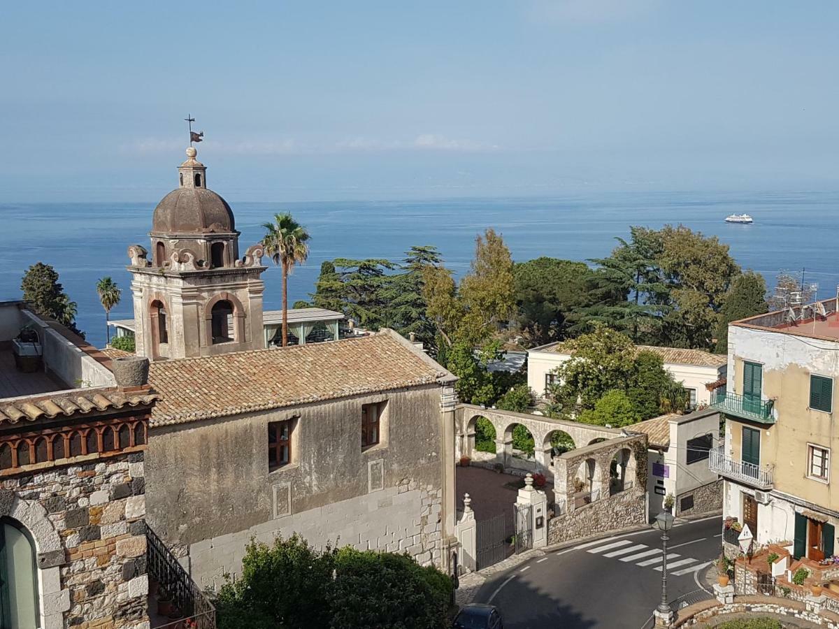 I Due Grifoni Studio Flat Taormina Buitenkant foto